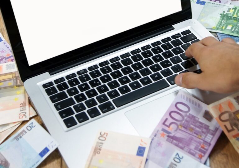 Laptop Onlineshop Geld verdienen