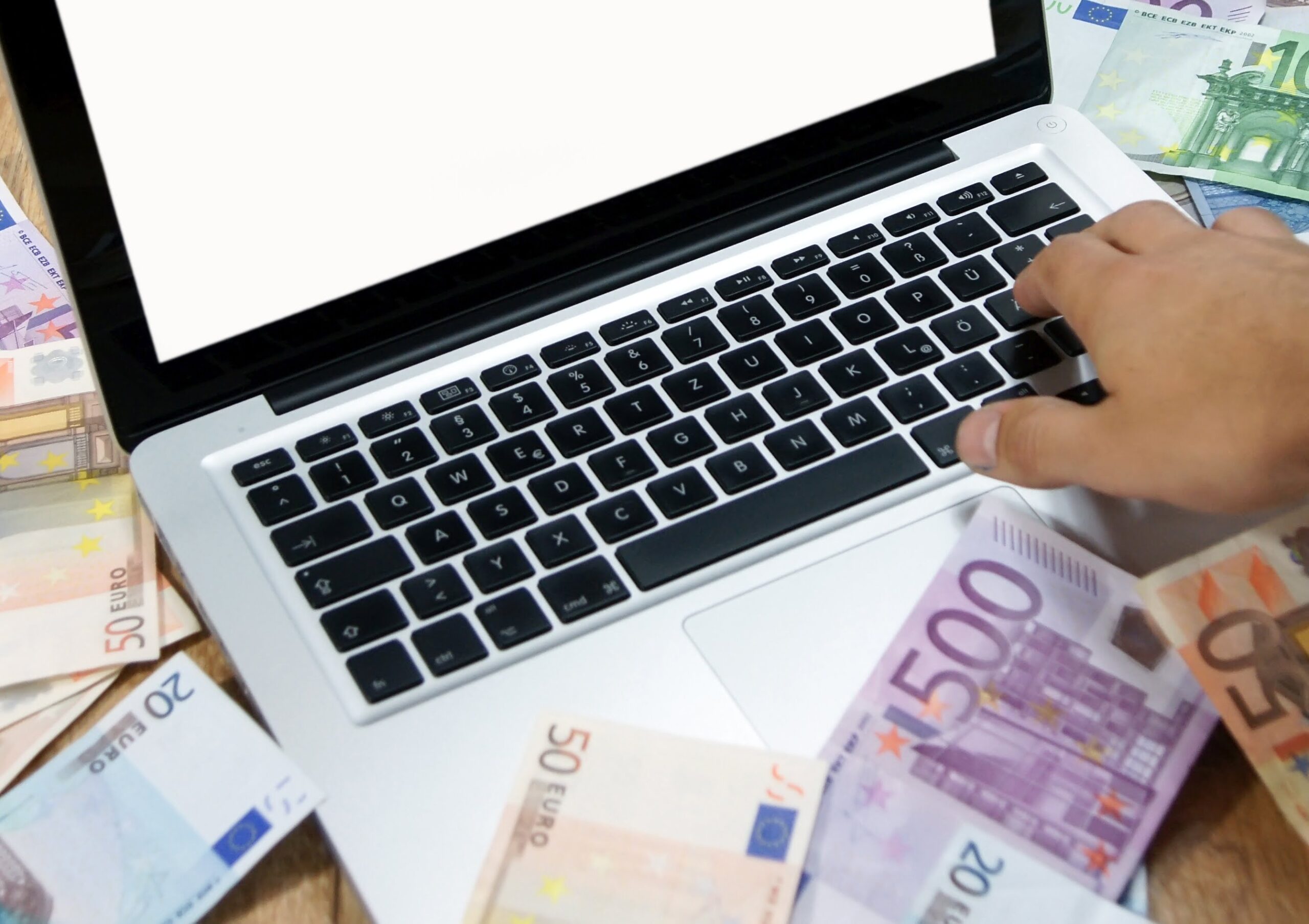Laptop Onlineshop Geld verdienen